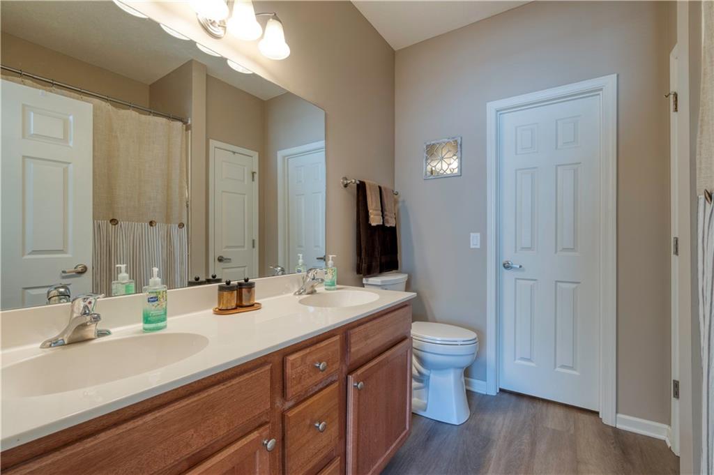 11671 S Roundtree Street Unit: 200