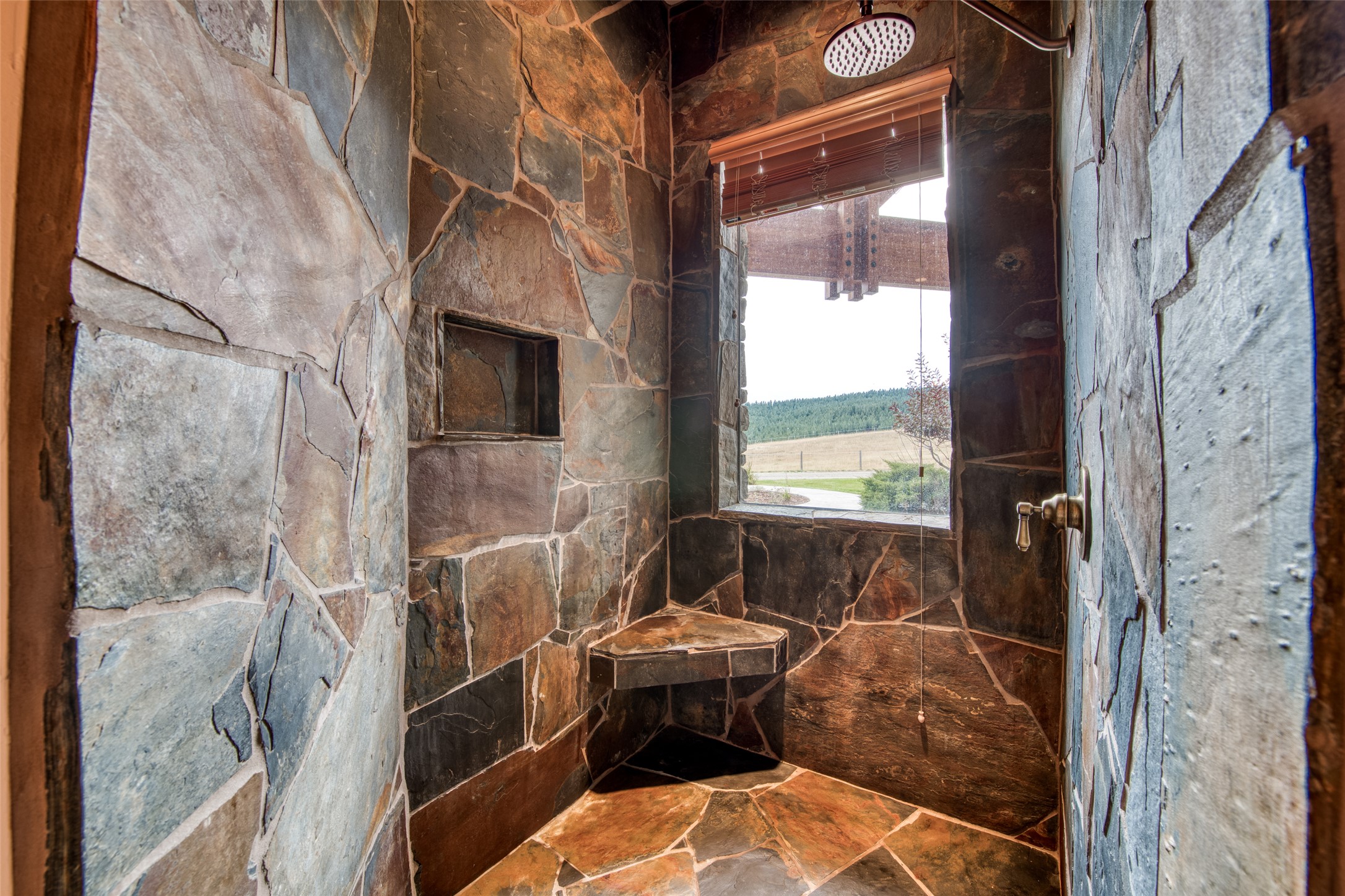 406 Chief Joseph Trail