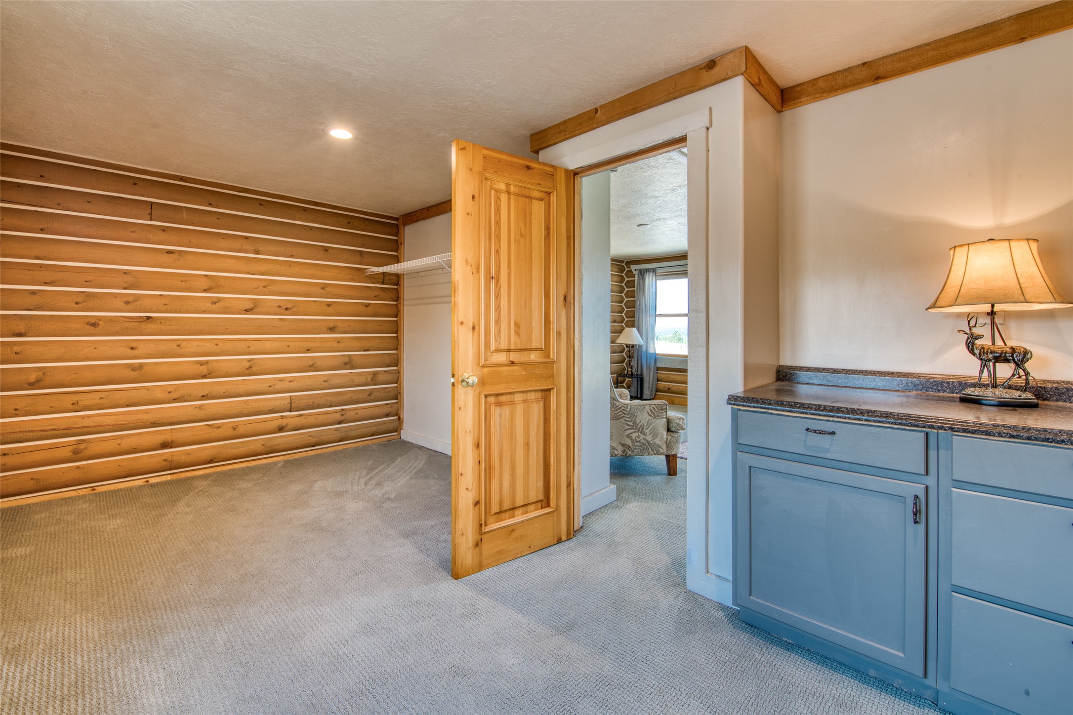 839 Thomas Lane