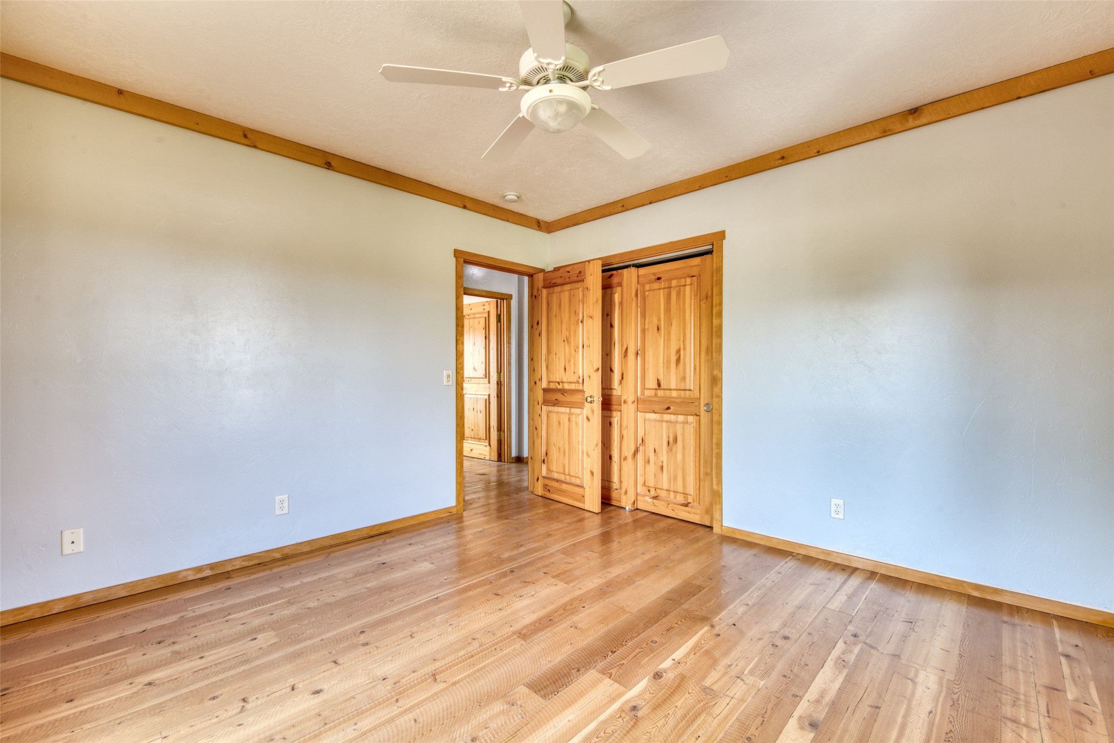 839 Thomas Lane