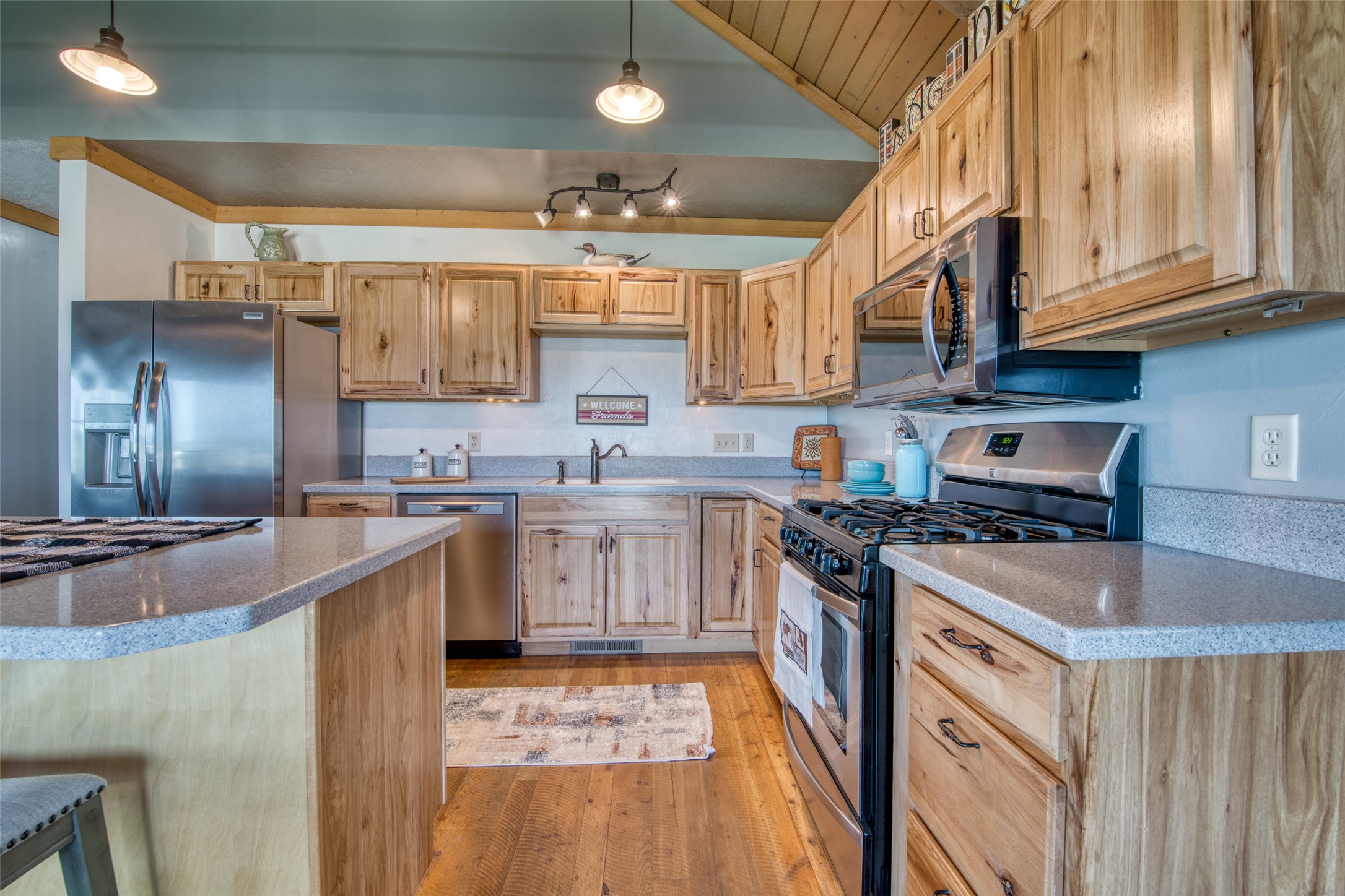 839 Thomas Lane