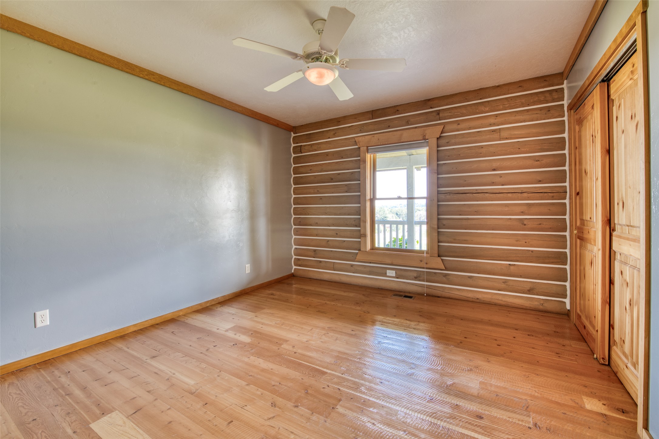 839 Thomas Lane