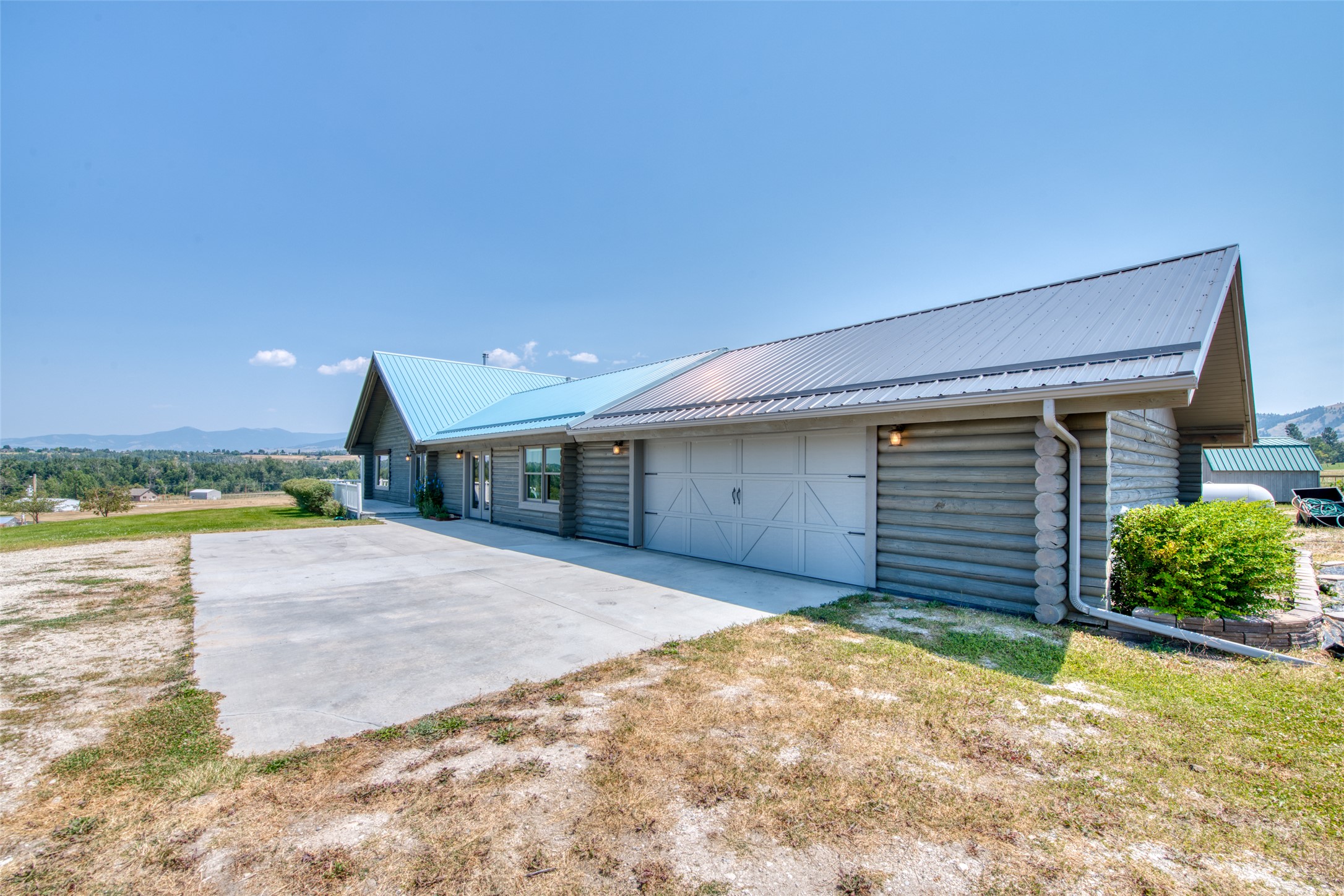 839 Thomas Lane