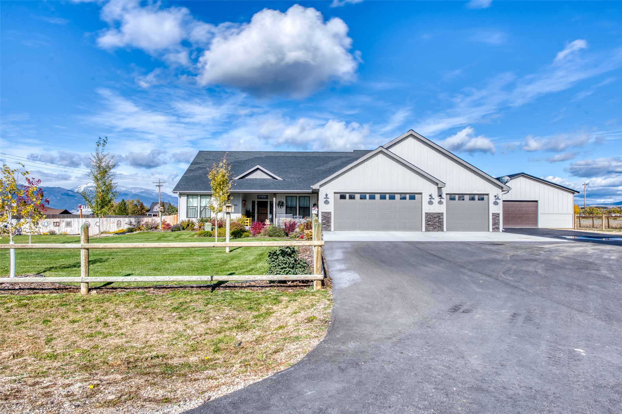 512 Willow Ridge Way