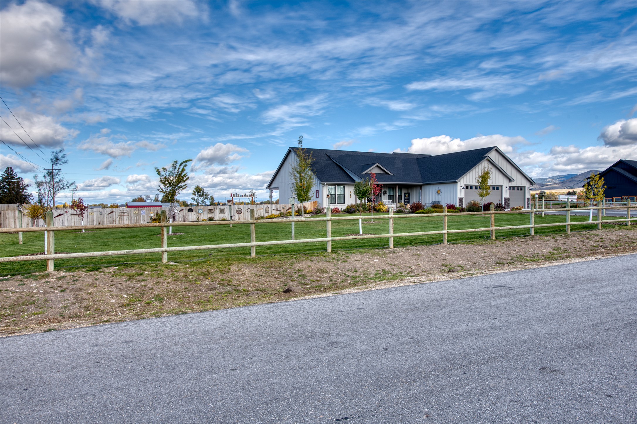 512 Willow Ridge Way