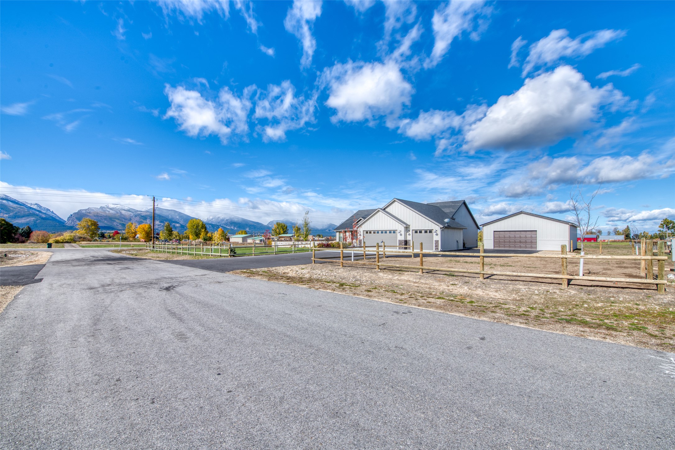 512 Willow Ridge Way