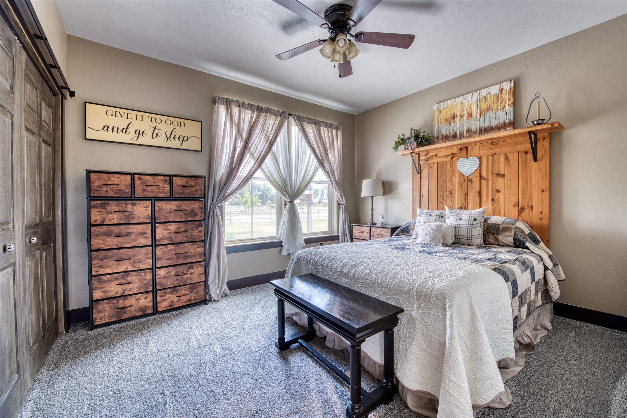 512 Willow Ridge Way