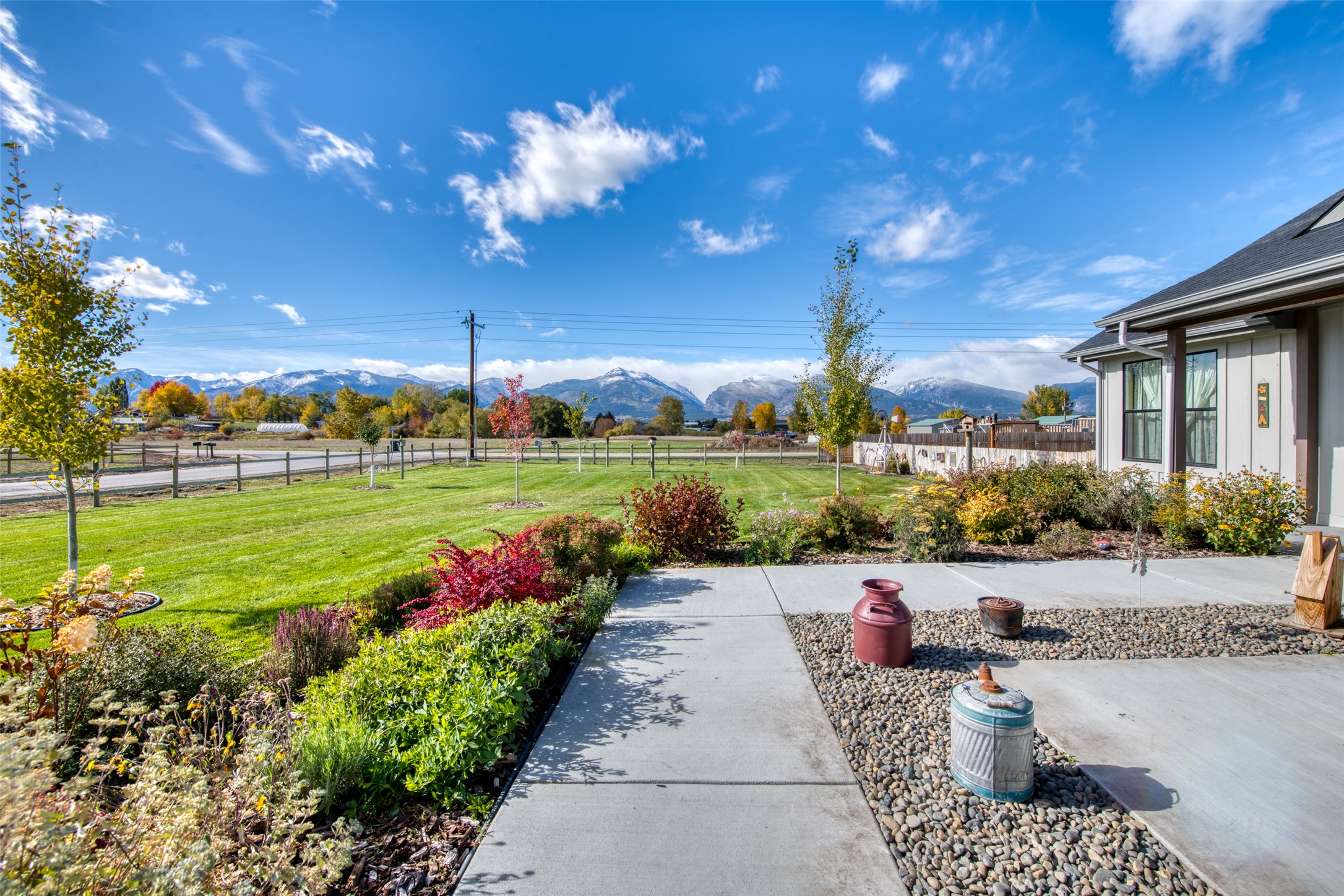 512 Willow Ridge Way