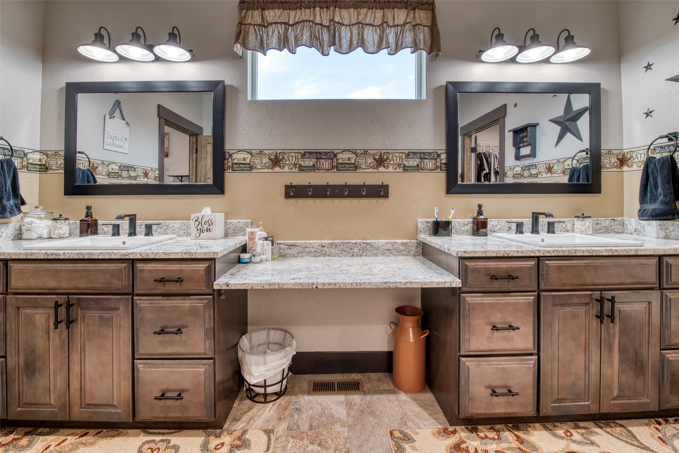 512 Willow Ridge Way