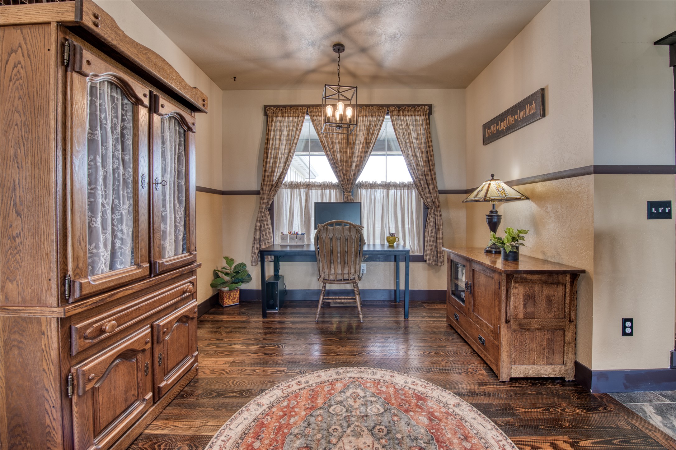 512 Willow Ridge Way