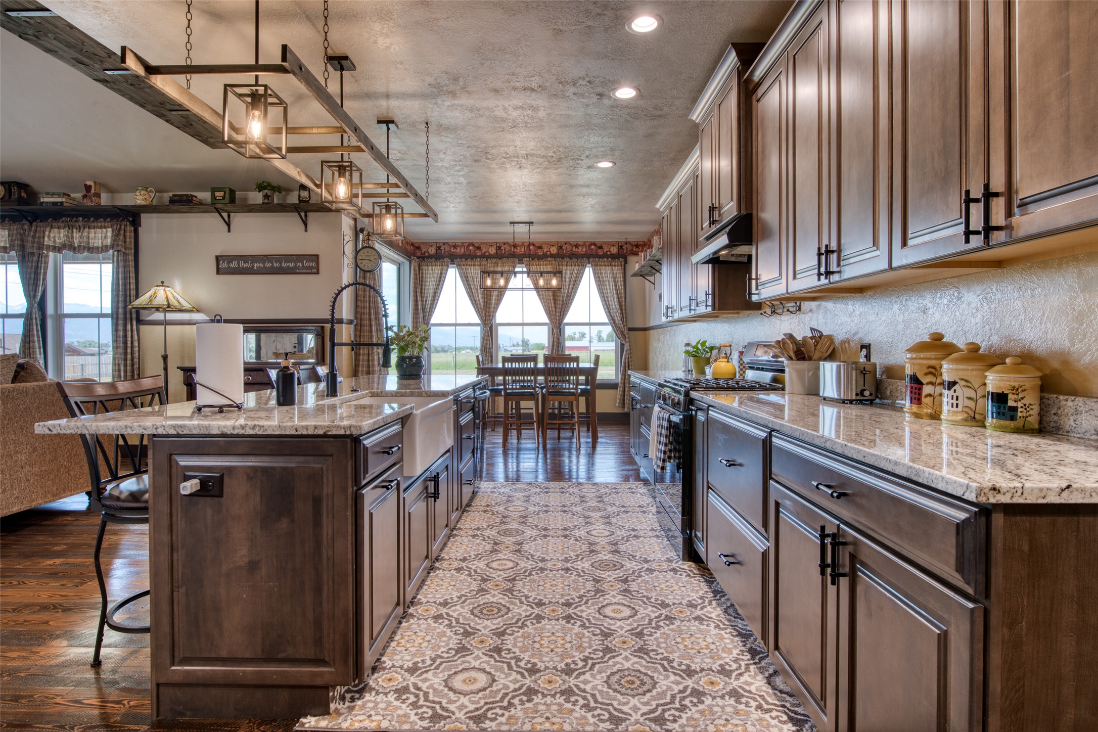 512 Willow Ridge Way