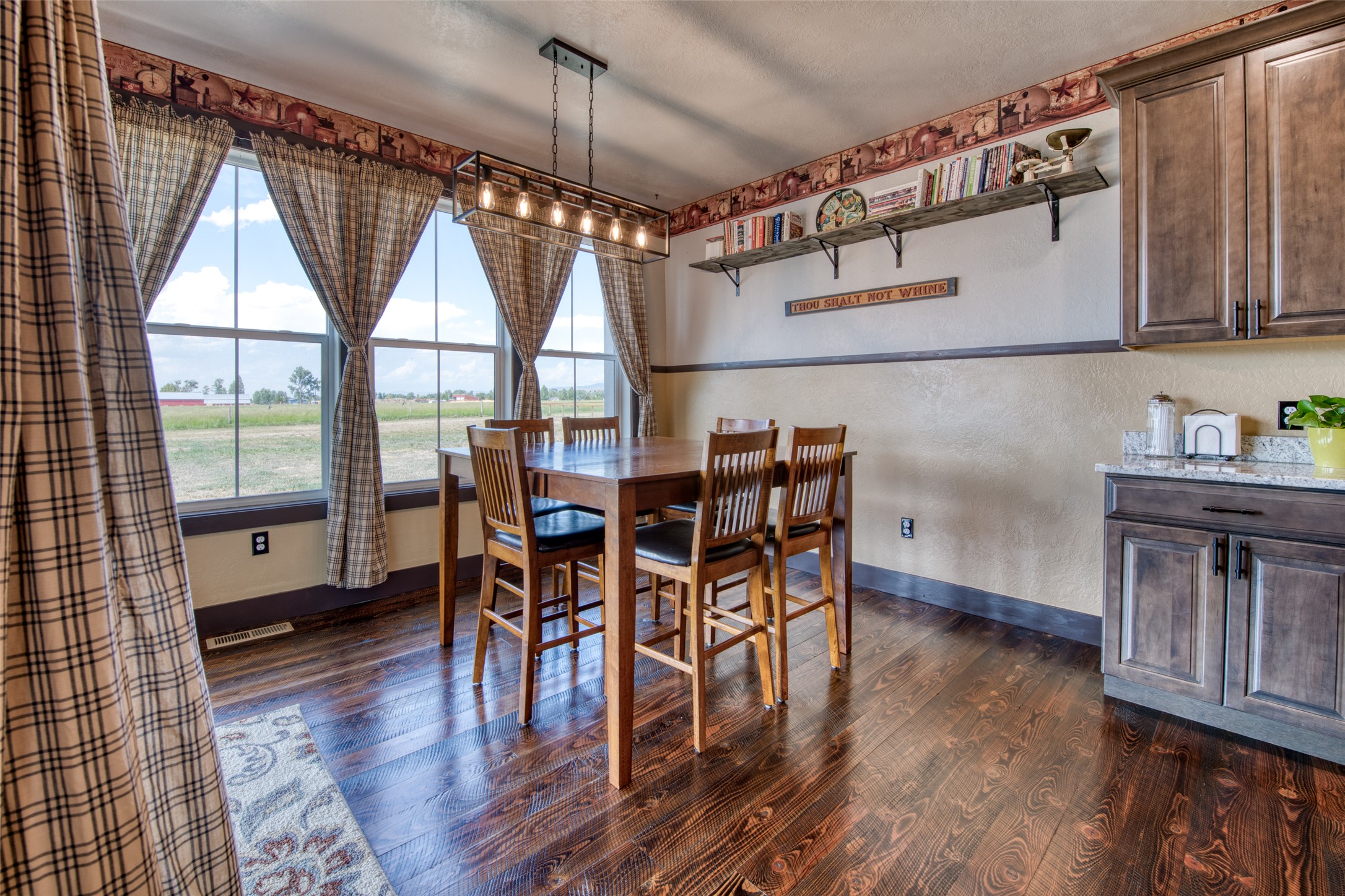 512 Willow Ridge Way