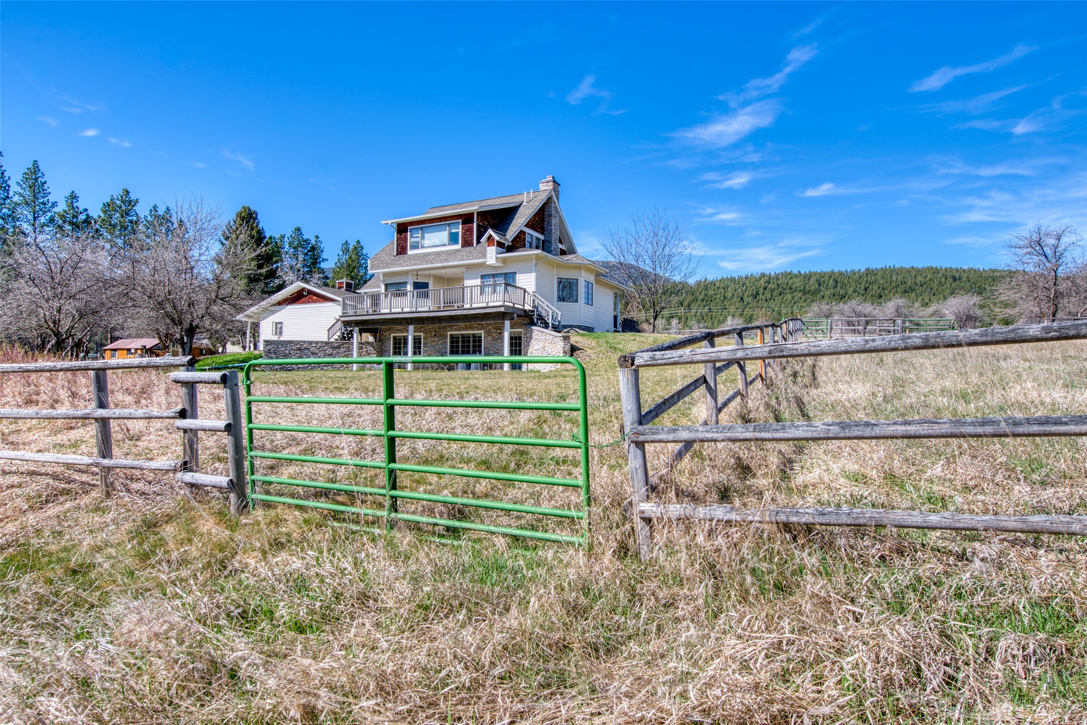 3544 McIntosh Lane