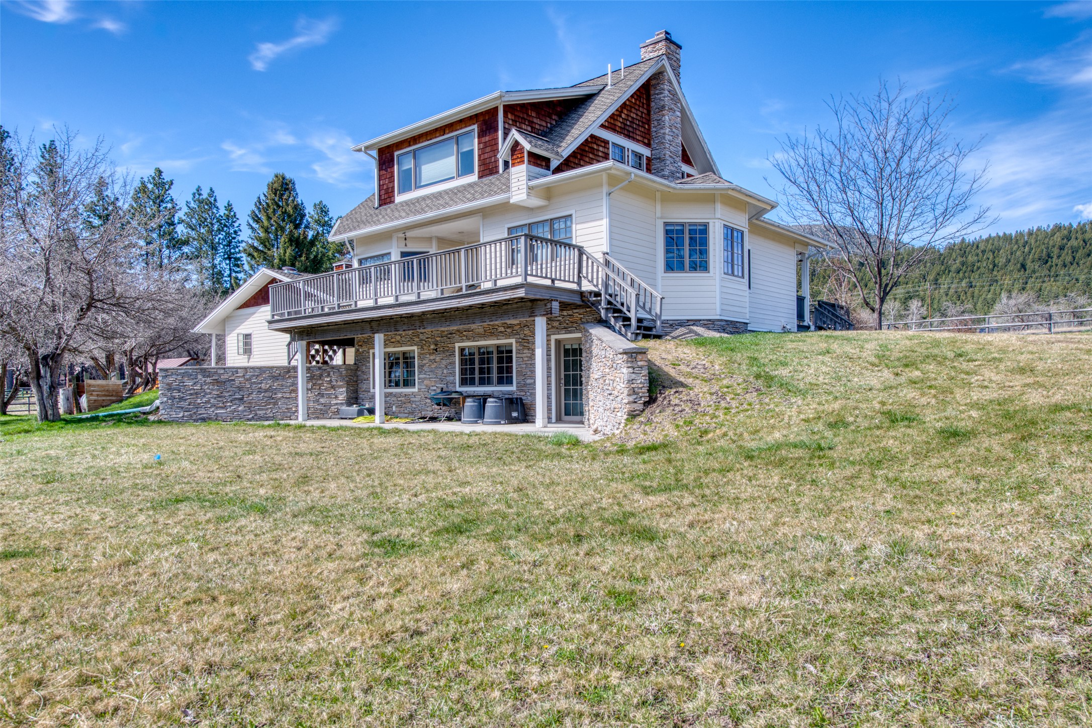 3544 McIntosh Lane