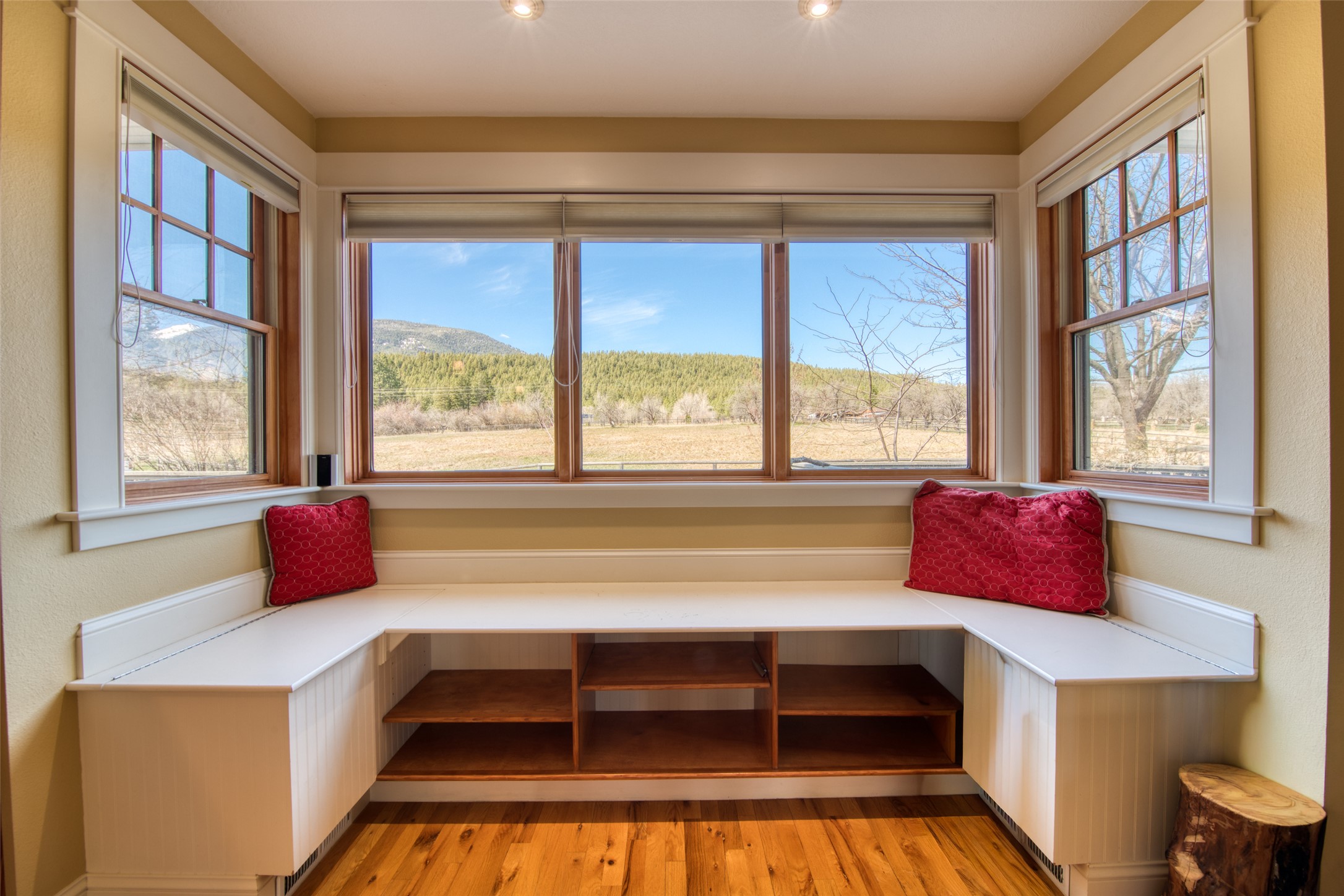 3544 McIntosh Lane