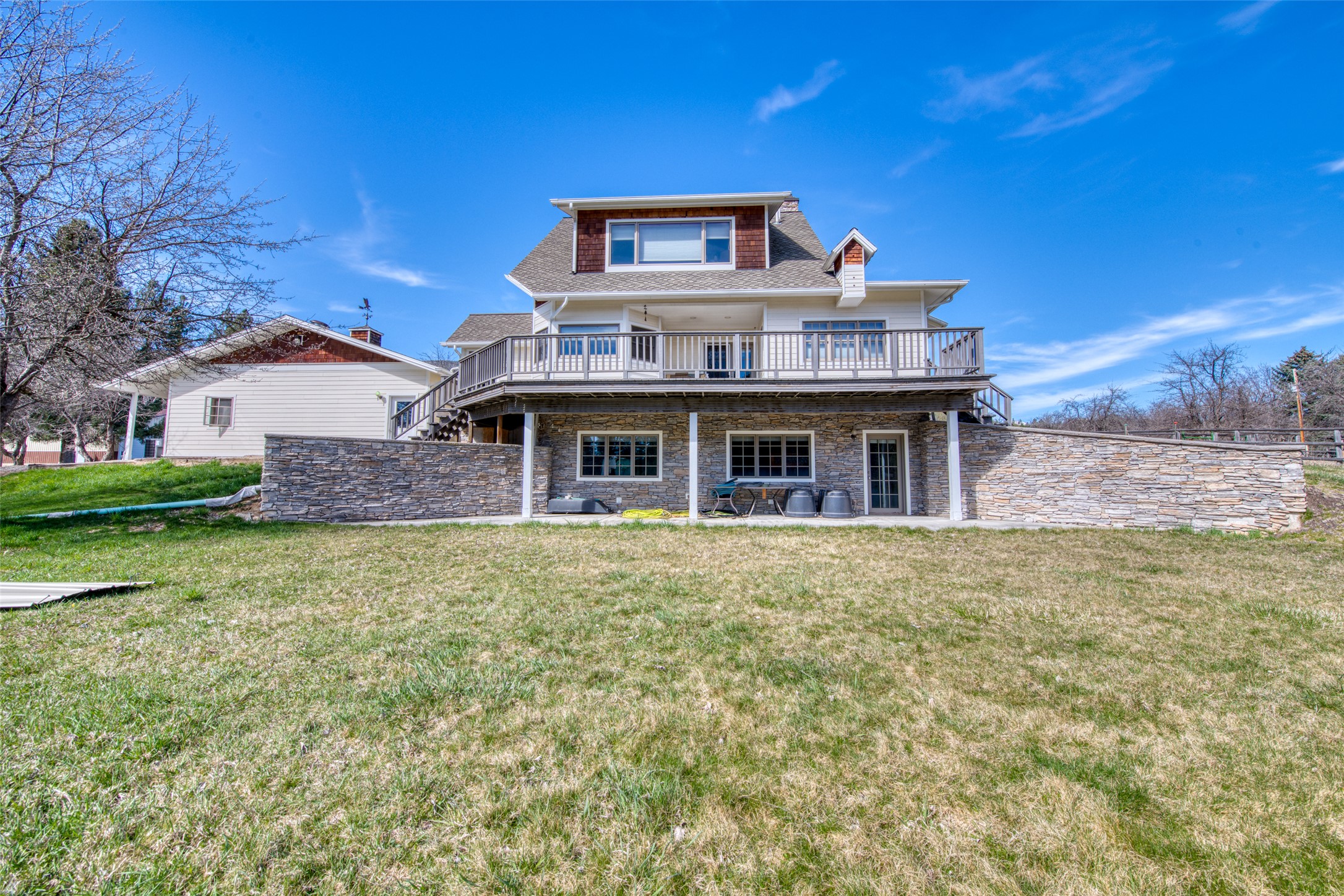 3544 McIntosh Lane