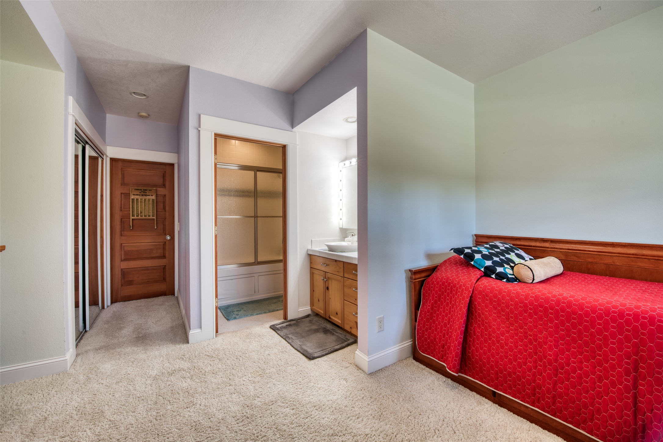 3544 McIntosh Lane