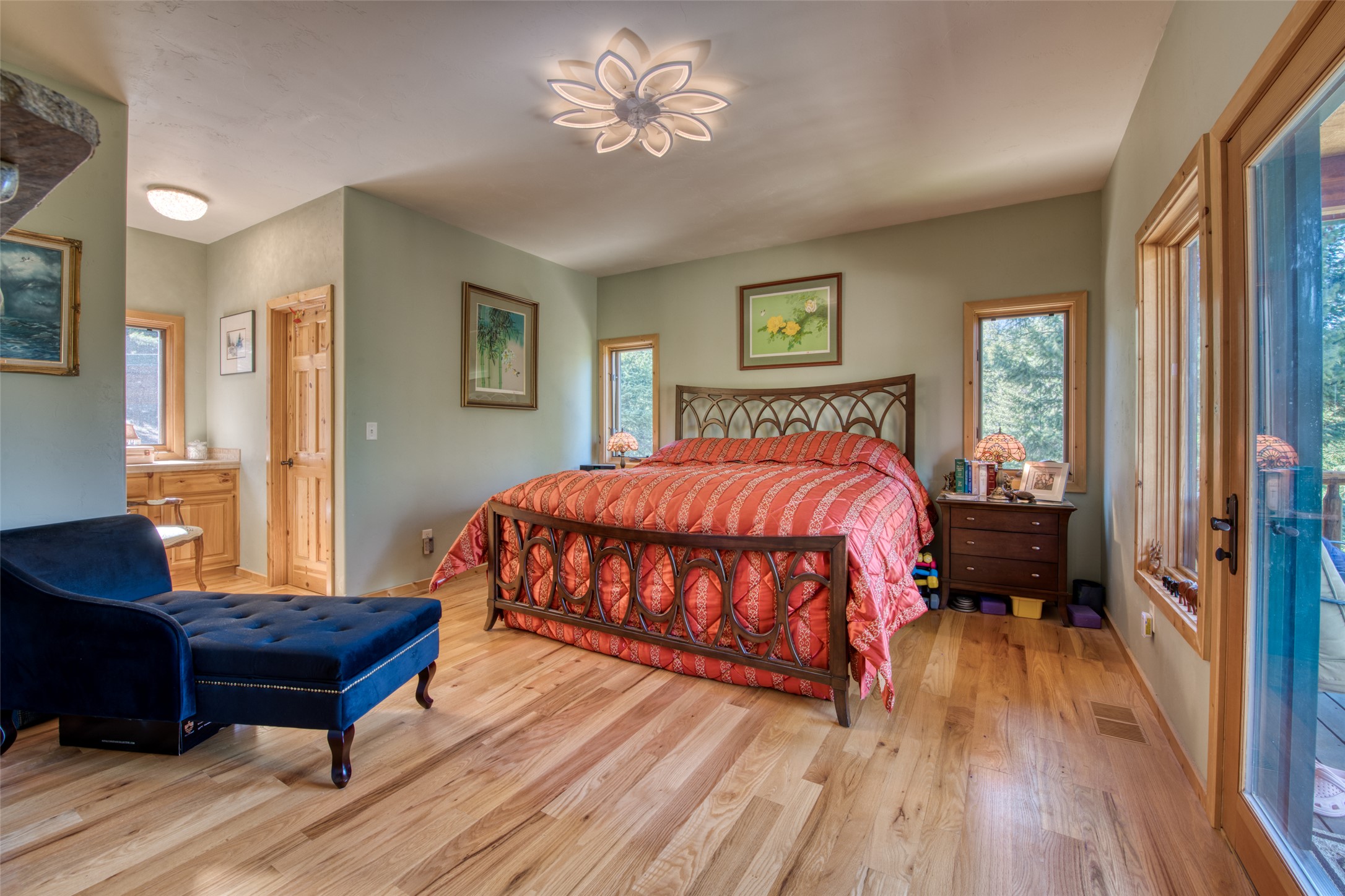 542 Raven Wood