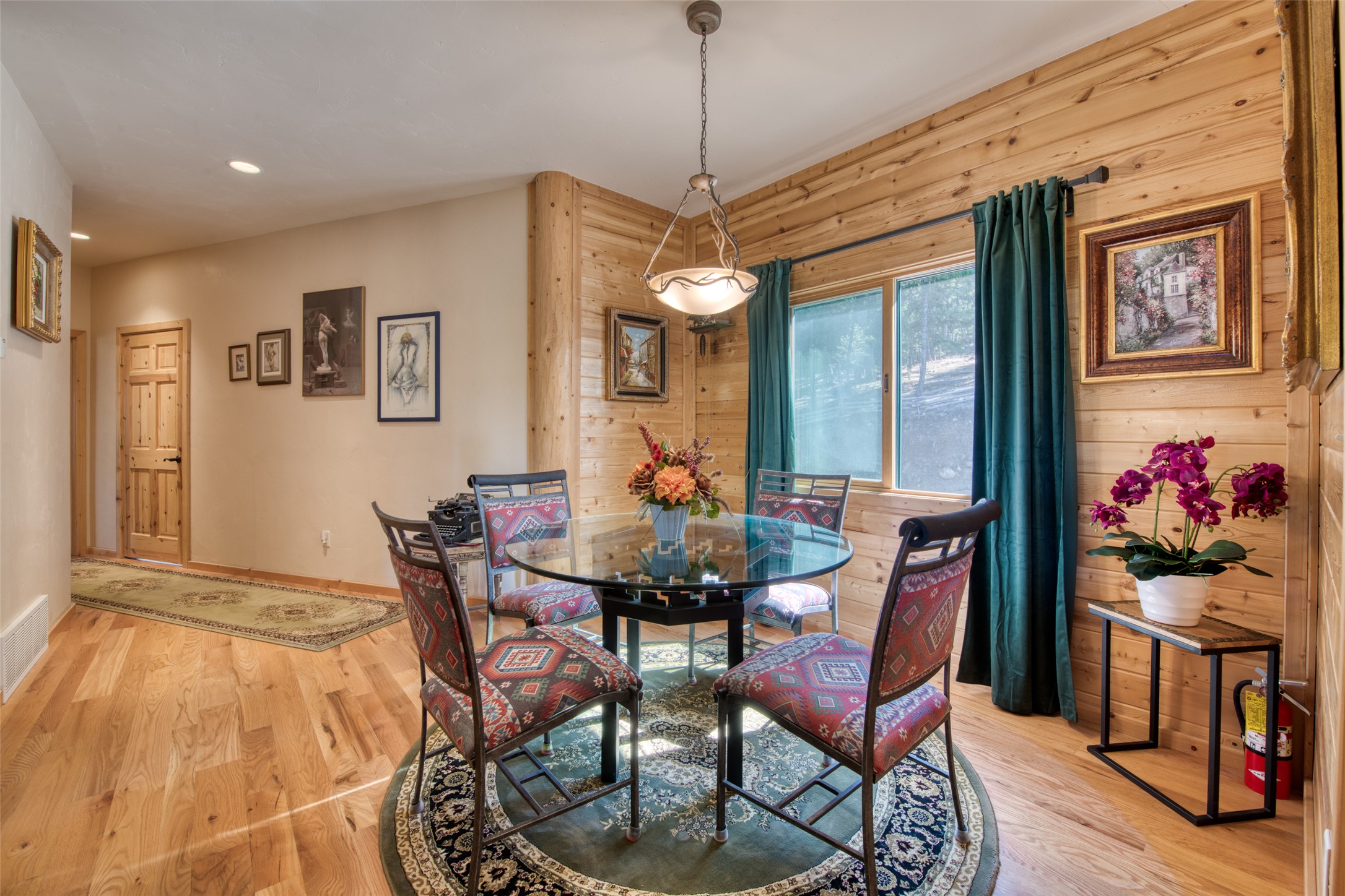 542 Raven Wood