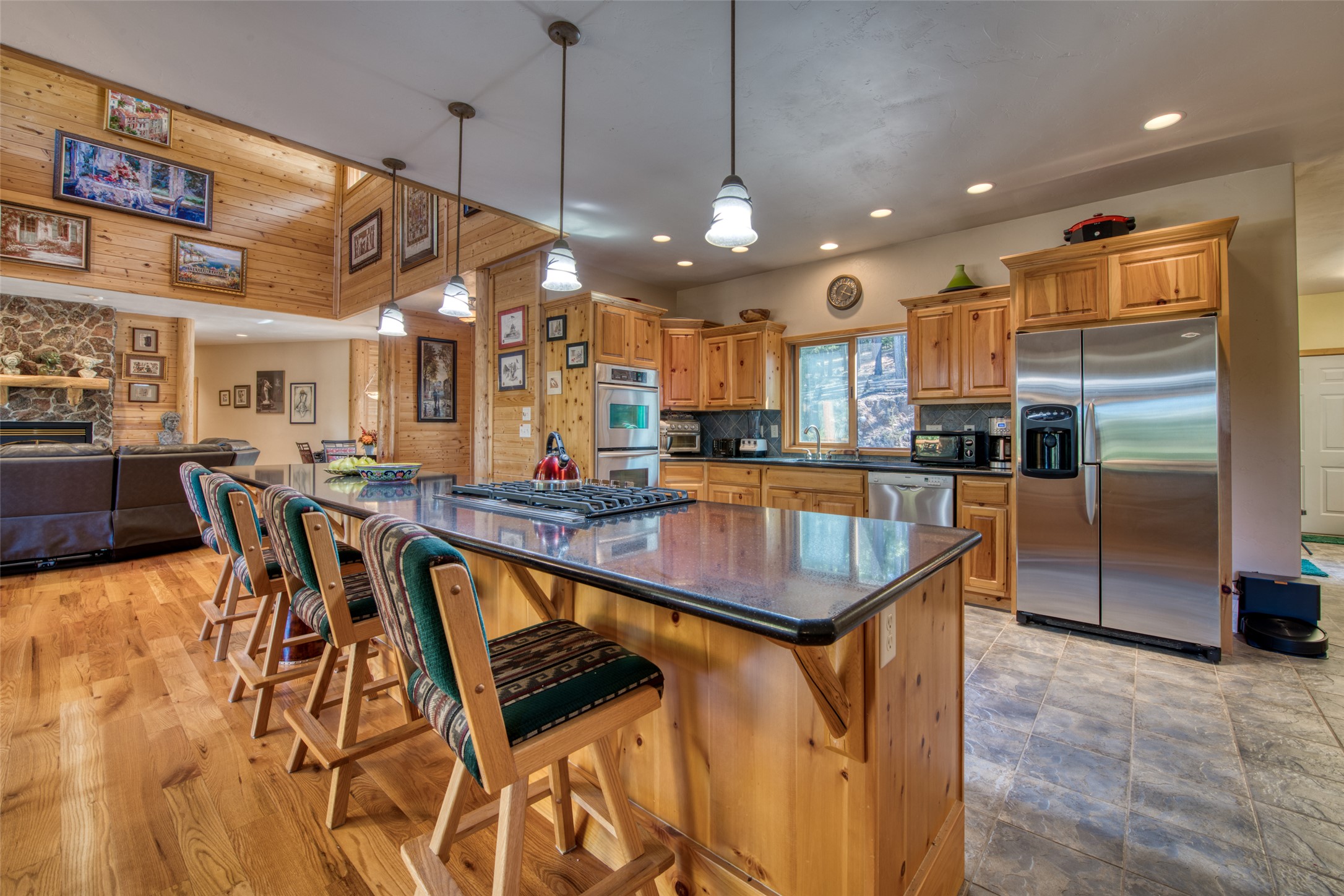 542 Raven Wood