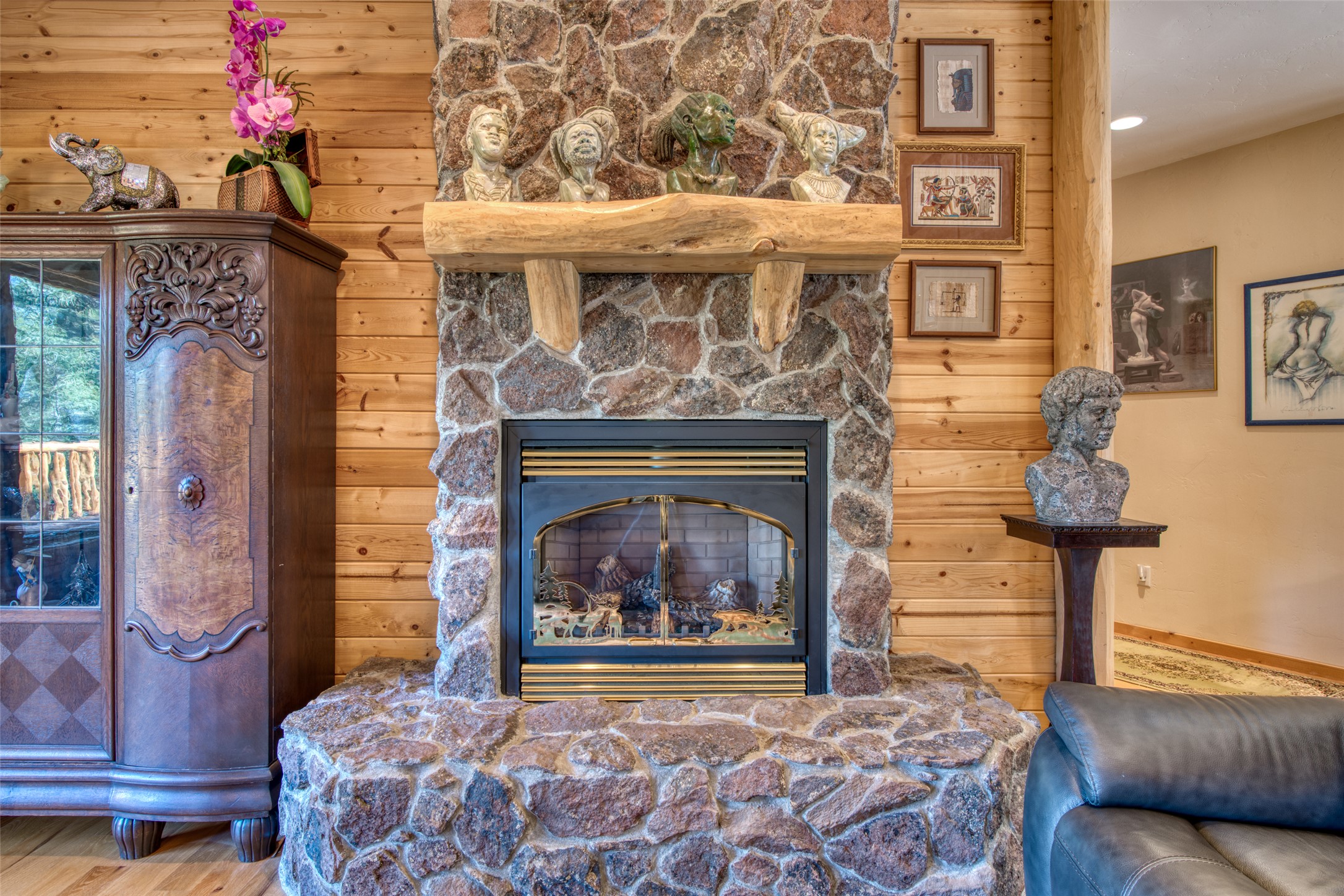 542 Raven Wood
