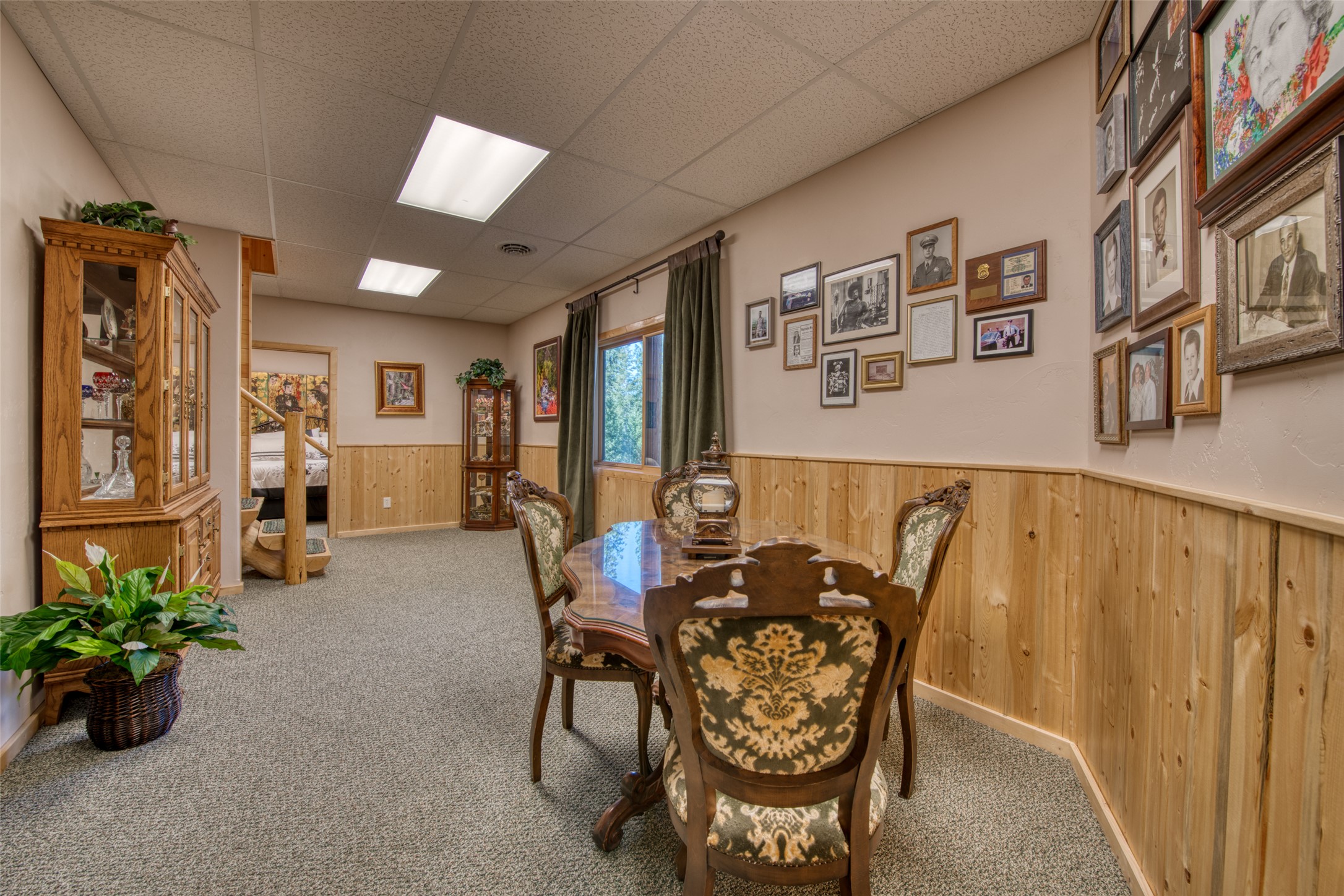 542 Raven Wood