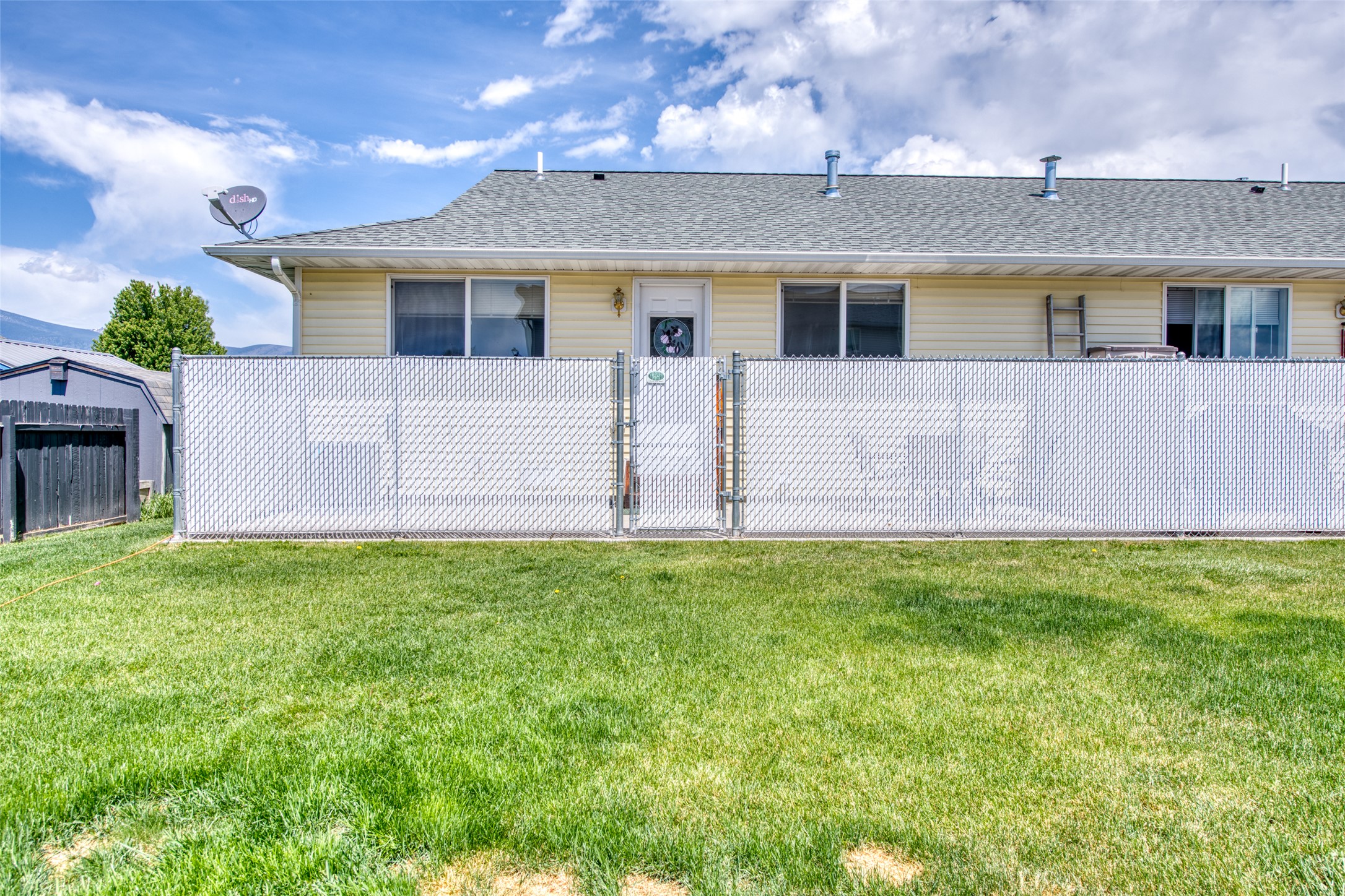 214 Heritage Street 3
