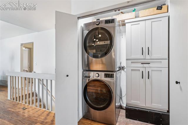 2060 Heatherdale Drive