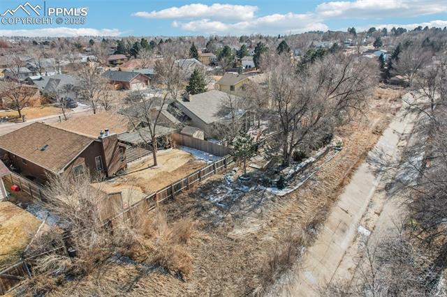 2060 Heatherdale Drive