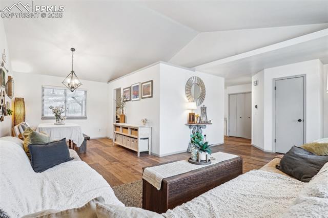 2060 Heatherdale Drive