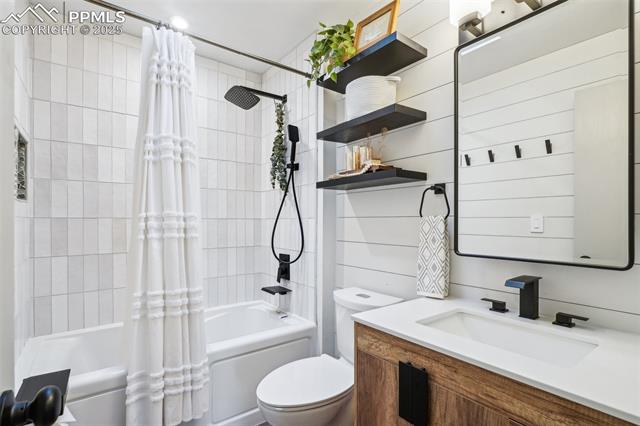 2060 Heatherdale Drive