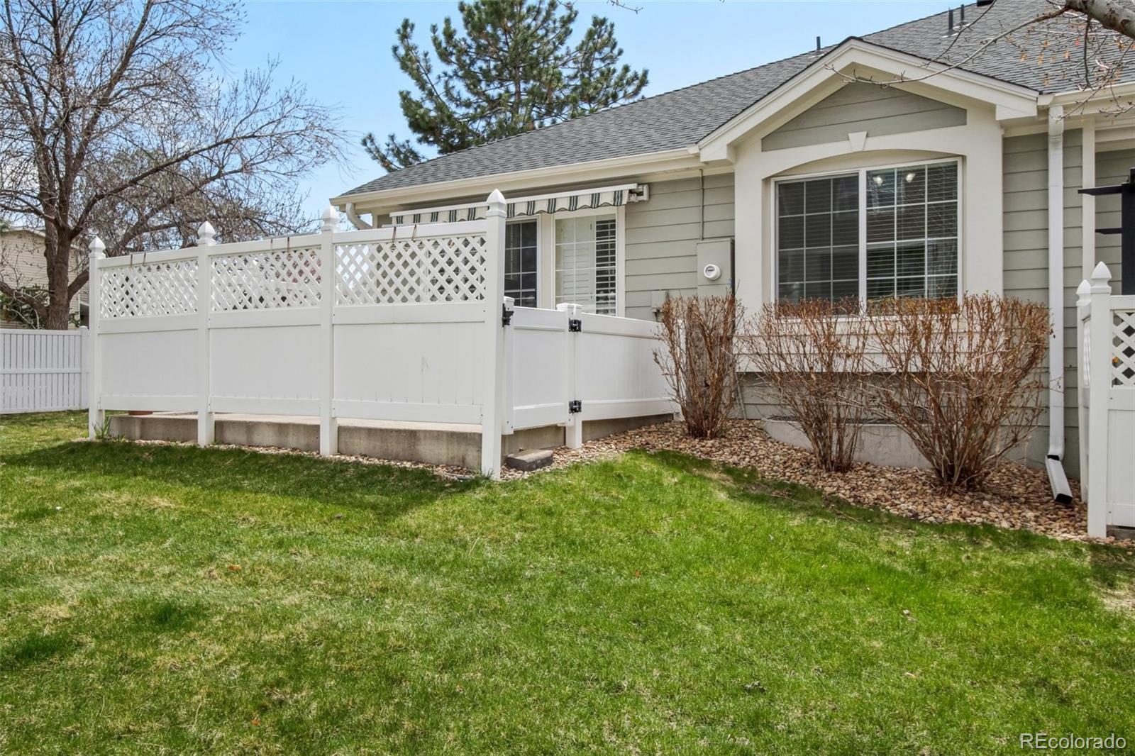 12879 E Dickensen Place