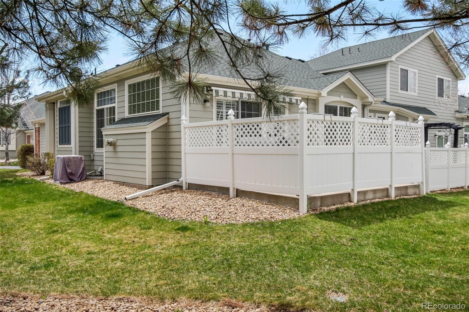 12879 E Dickensen Place