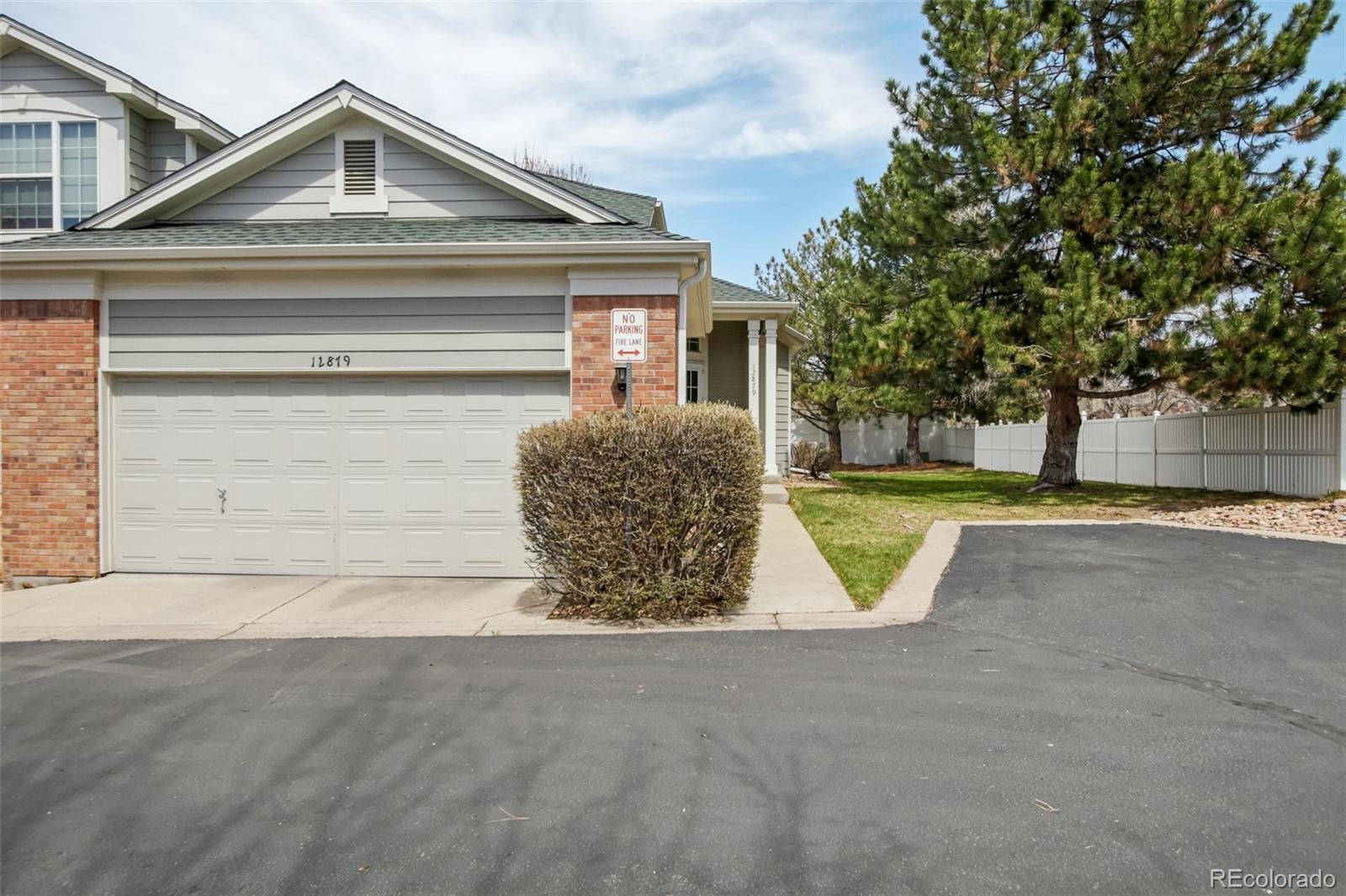 12879 E Dickensen Place