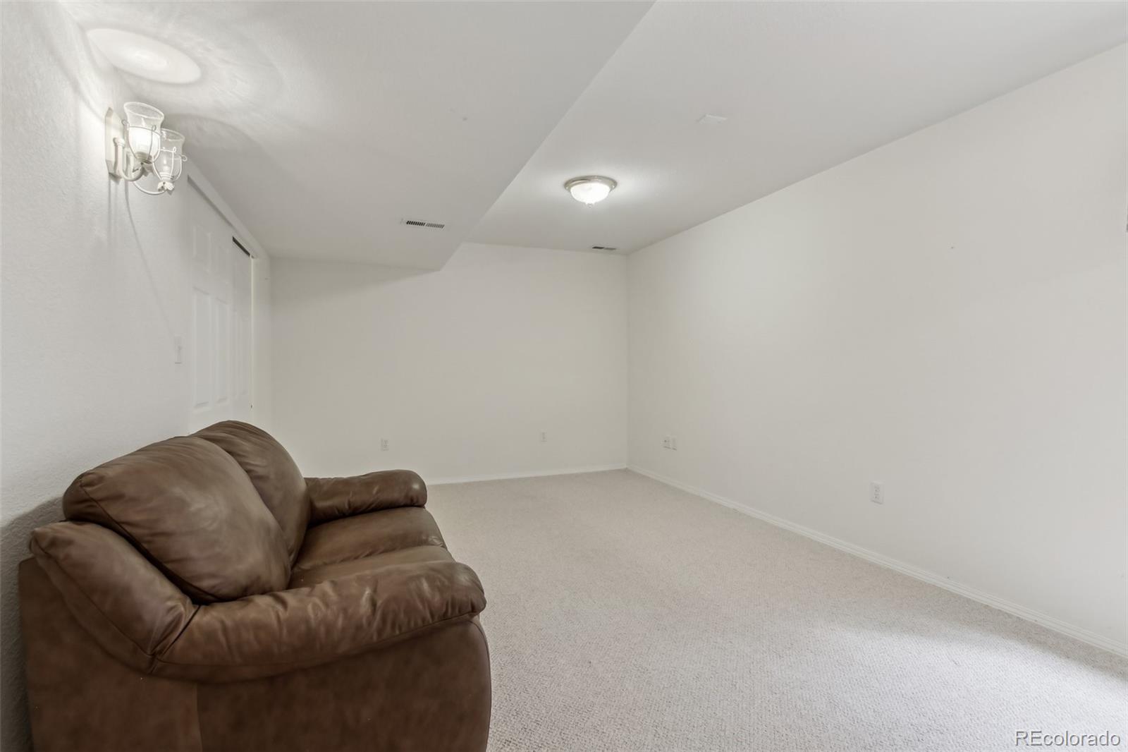 12879 E Dickensen Place