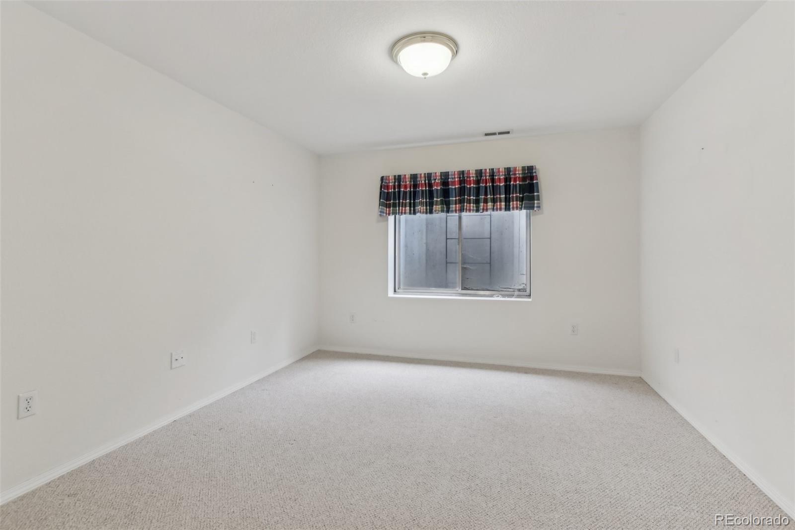 12879 E Dickensen Place