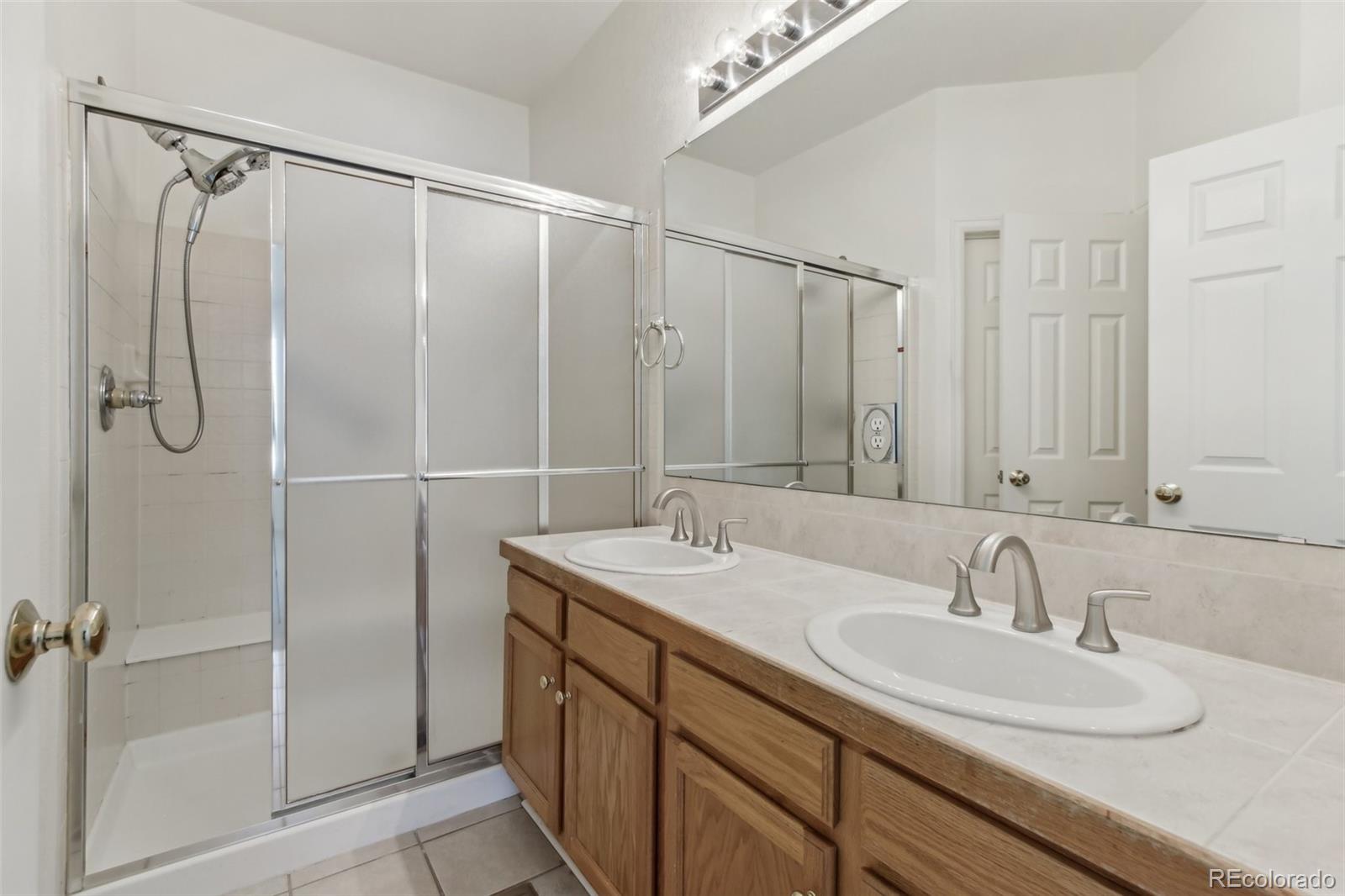 12879 E Dickensen Place