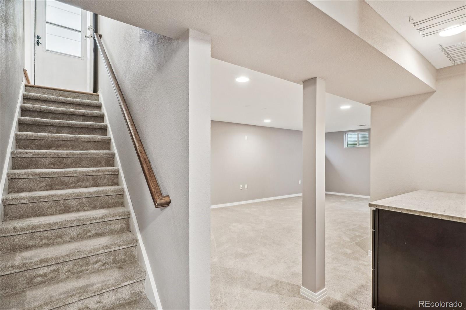 2887 E Euclid Avenue