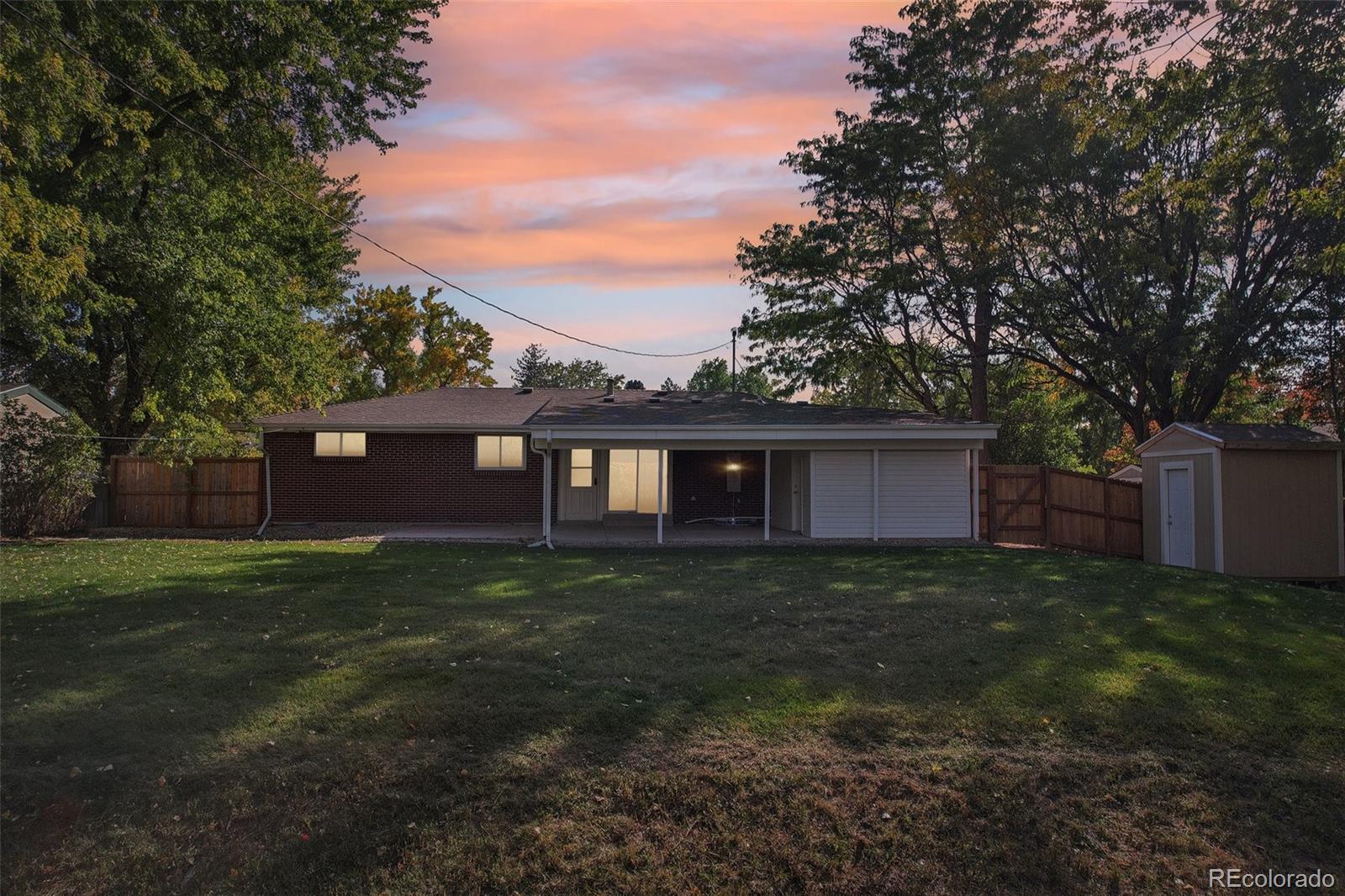 2887 E Euclid Avenue