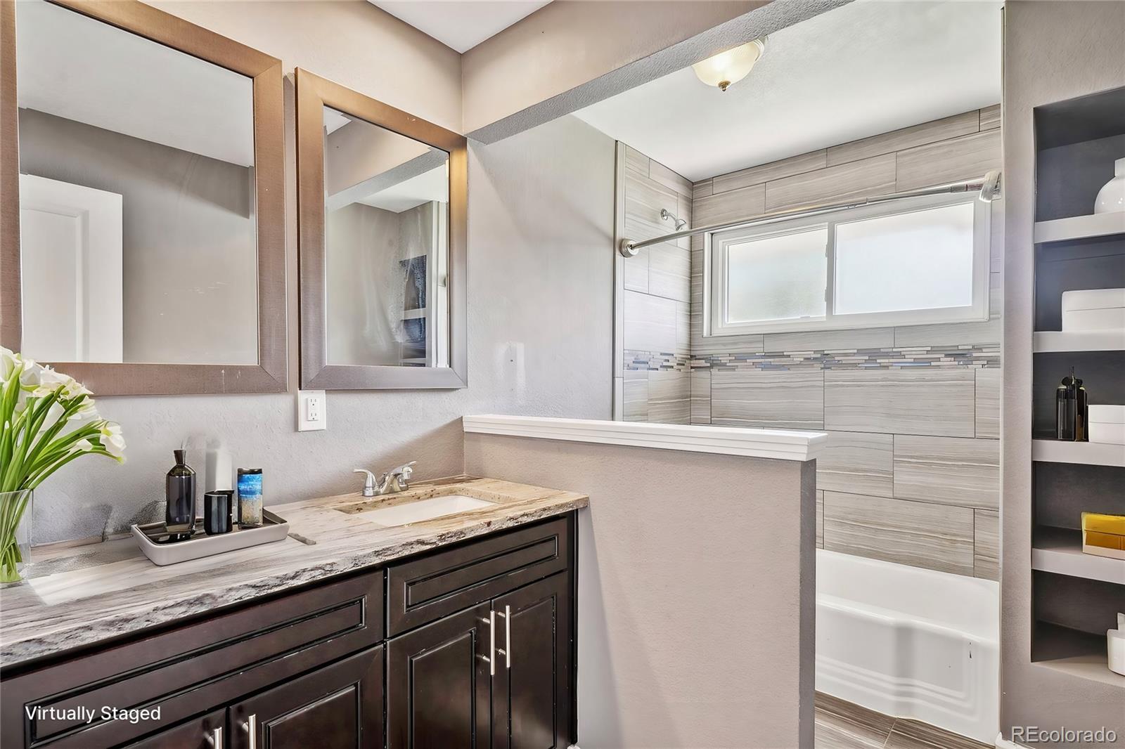 2887 E Euclid Avenue