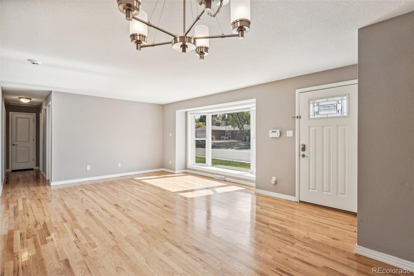 2887 E Euclid Avenue