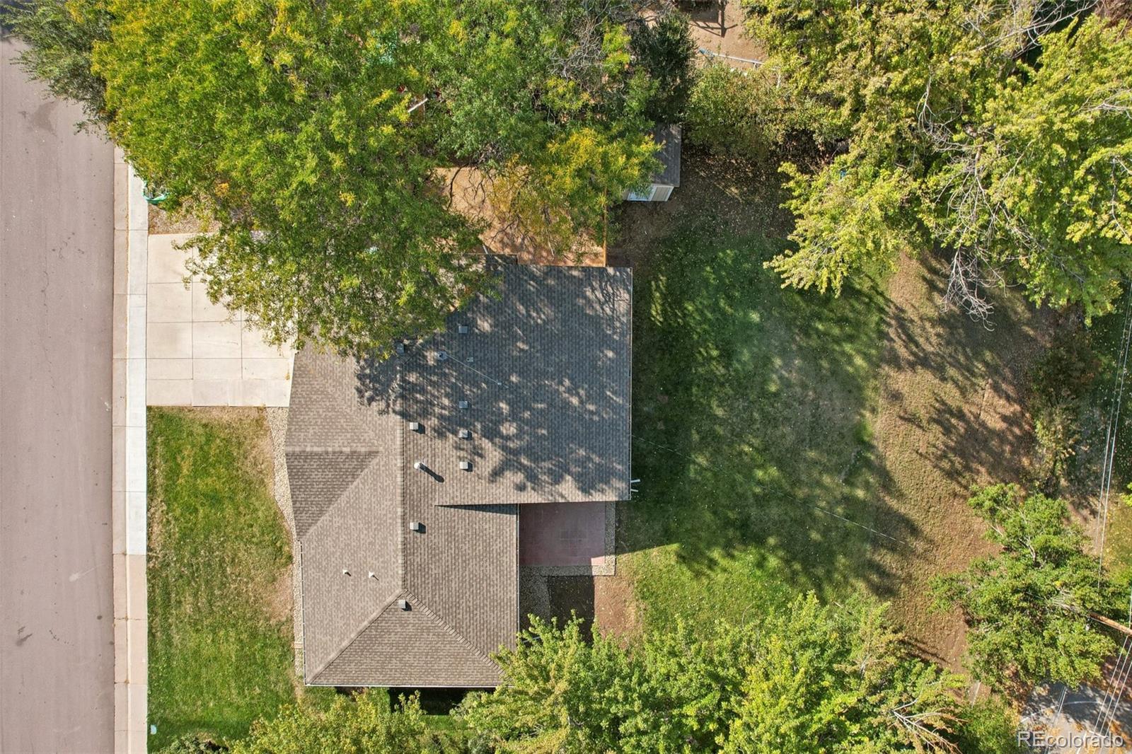 2887 E Euclid Avenue