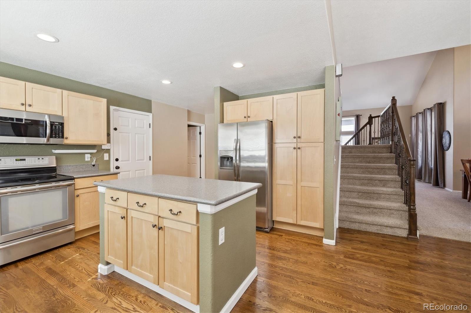 6513 Dutch Creek Street