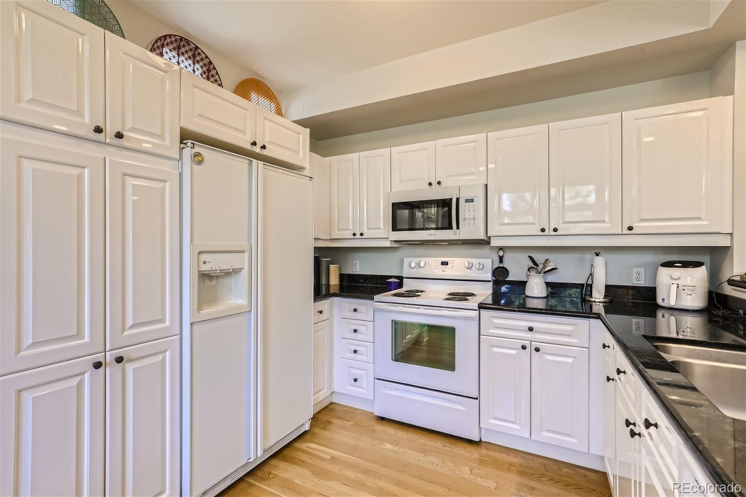 300 Hudson Street Unit: 201