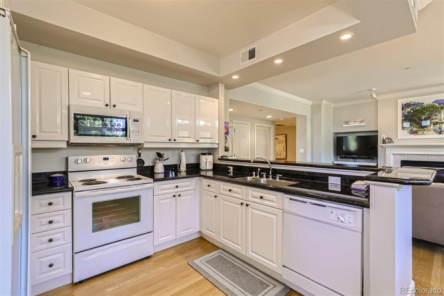 300 Hudson Street Unit: 201