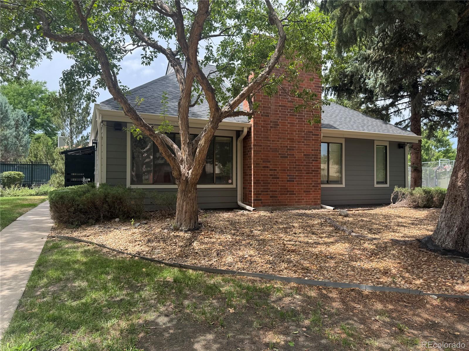 540 S Forest Street Unit: 1-201