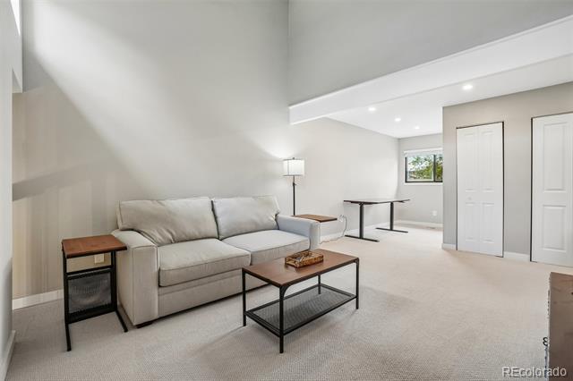 540 S Forest Street Unit: 1-201