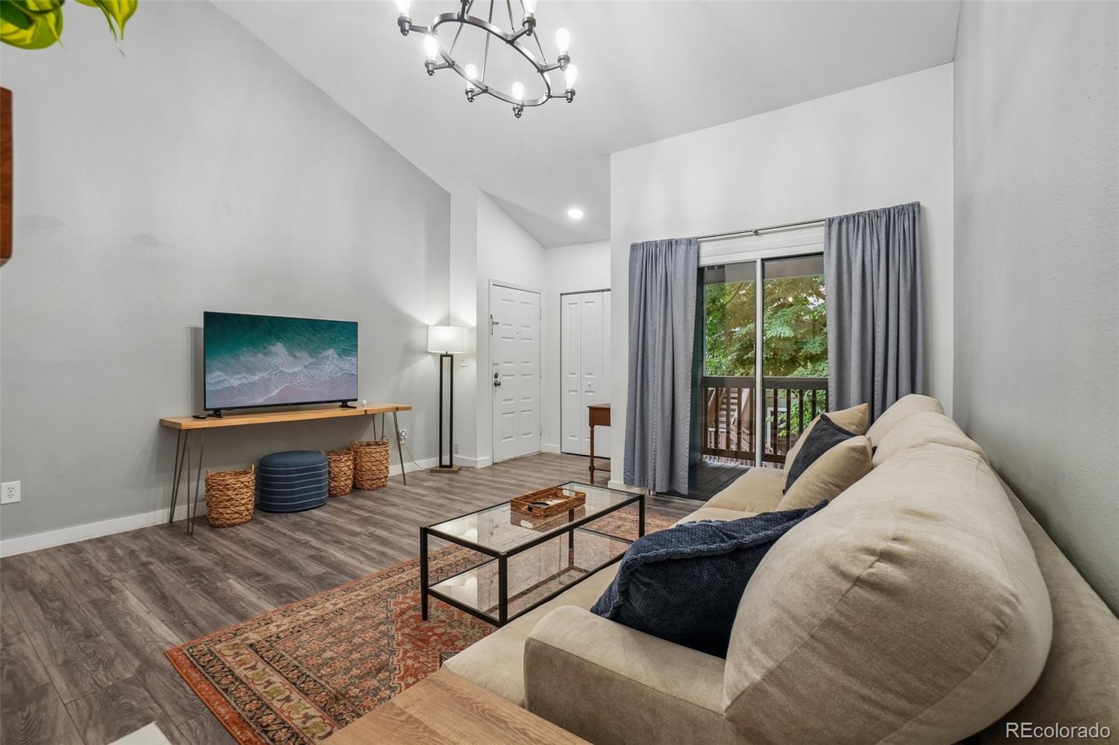 540 S Forest Street Unit: 1-201