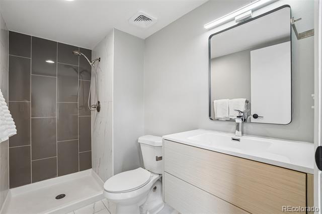 540 S Forest Street Unit: 1-201