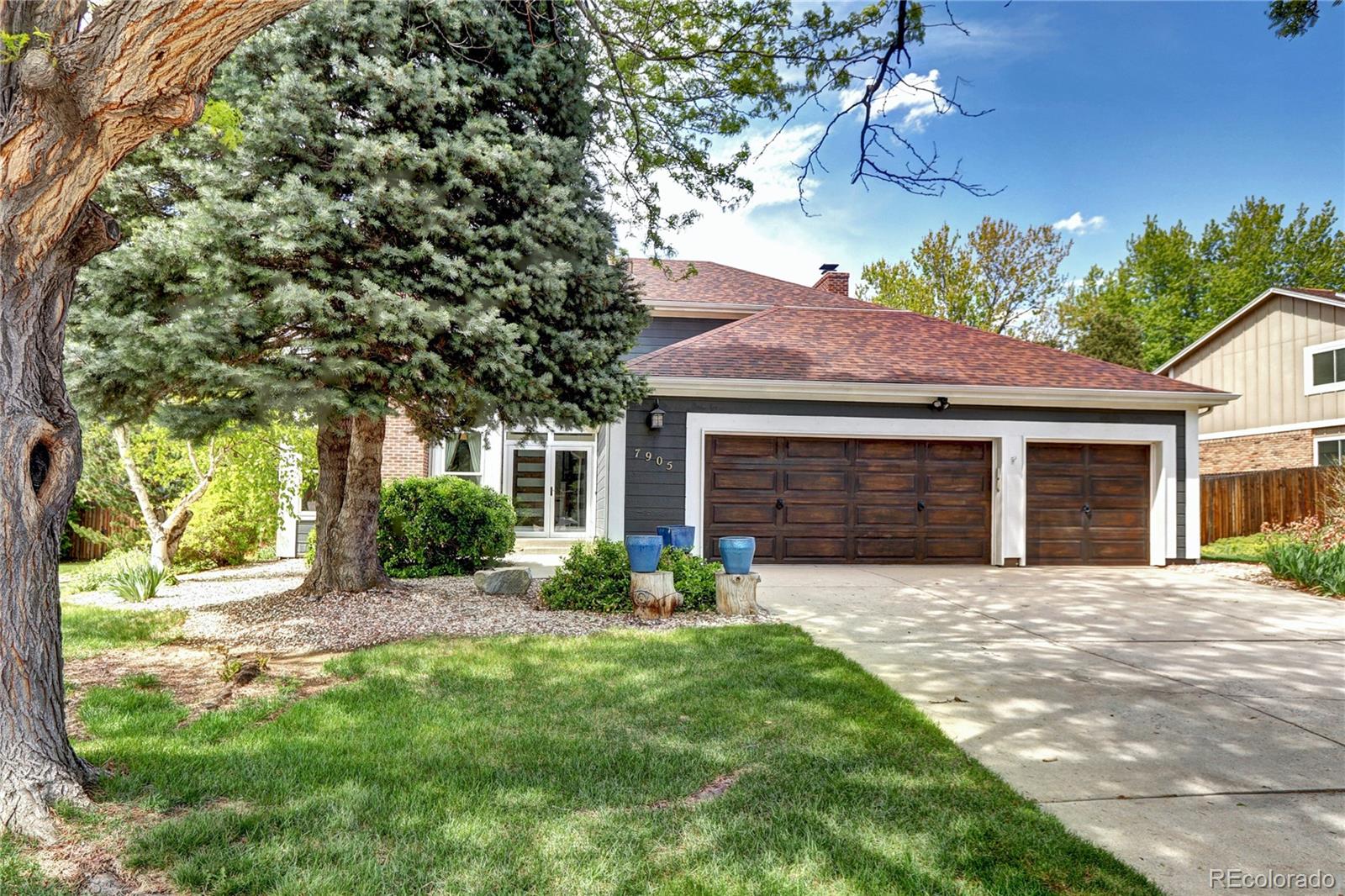 7905 S Jasmine Circle